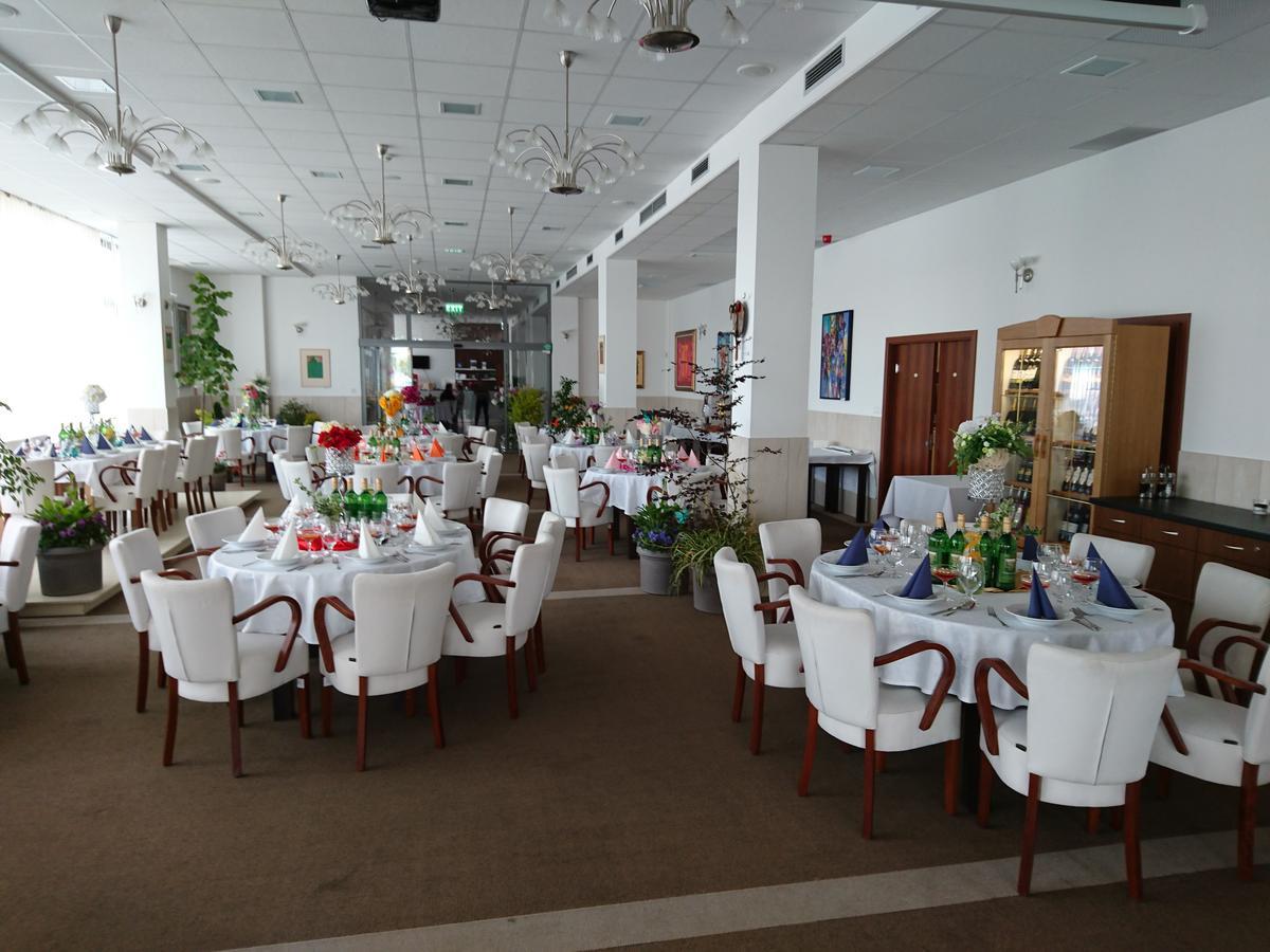 Hotel Limba Ctt Tvrdosin Esterno foto