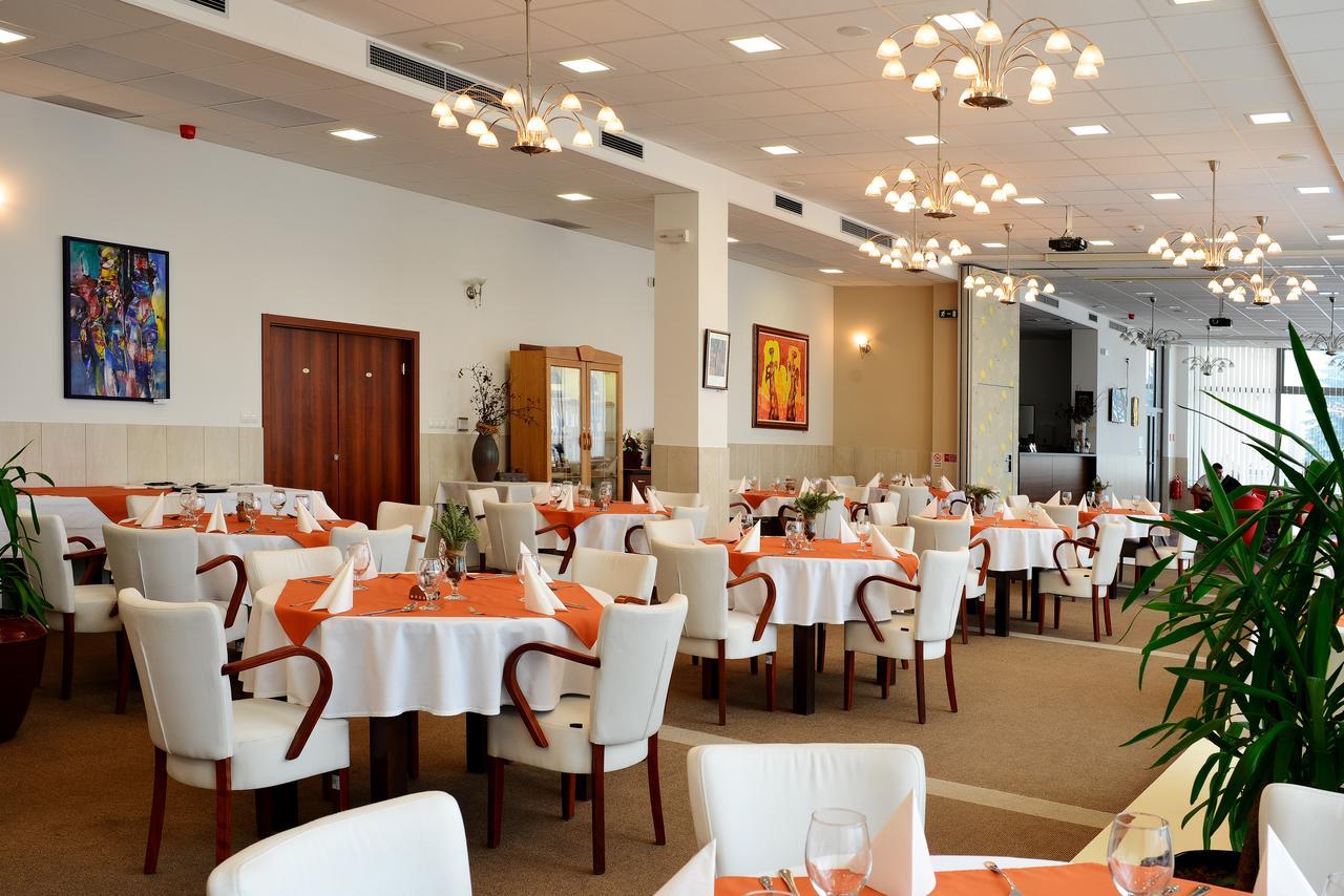 Hotel Limba Ctt Tvrdosin Esterno foto